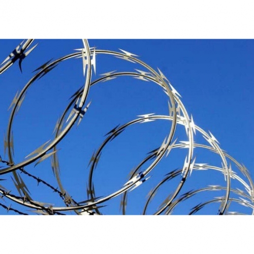 Dzeloņstieple Concertina BTO22 Ø 980 mm, stieple 2.5 mm, asmenis 22 mm, ruļļa garums 12 15 m, 54 cilpas